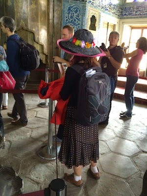 Chuck and Lori's Travel Blog - A Wacky-dressed Tourist