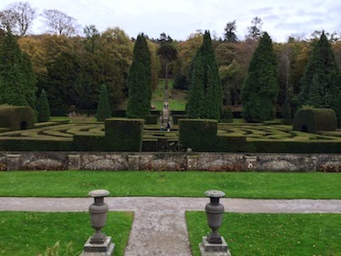 Chuck & Lori's Travel Blog - Chatsworth House Garden Maze