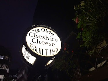 Chuck and Lori's Travel Blog - The Sign of the Ye Olde Cheshire Cheese
