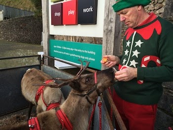 Chuck and Lori's Travel Blog - An Elf and a Reindeer